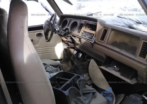 1988 Ford Ranger z USA, uszkodzony, nr VIN 1FTBR10A0JUD22225